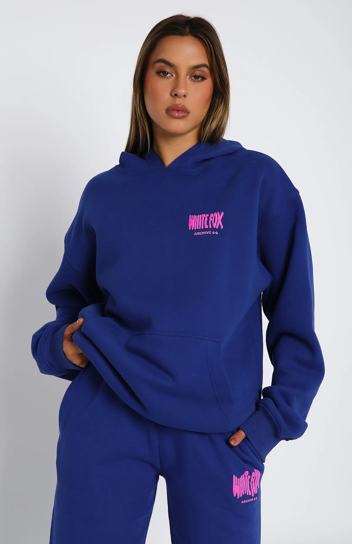 Sure! Here’s an optimized title for the product:

Archive 6.0 Malibu Oversized Cozy Hoodie for Ultimate Comfort

Feel free to let me know if you need further adjustments!