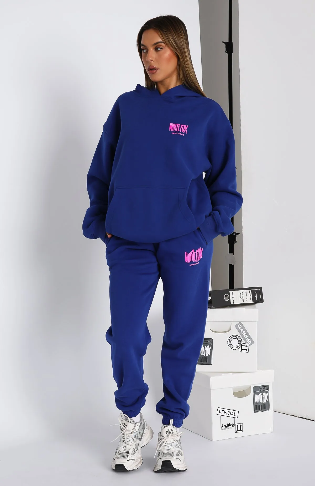 Sure! Here’s an optimized title for the product:

Archive 6.0 Malibu Oversized Cozy Hoodie for Ultimate Comfort

Feel free to let me know if you need further adjustments!