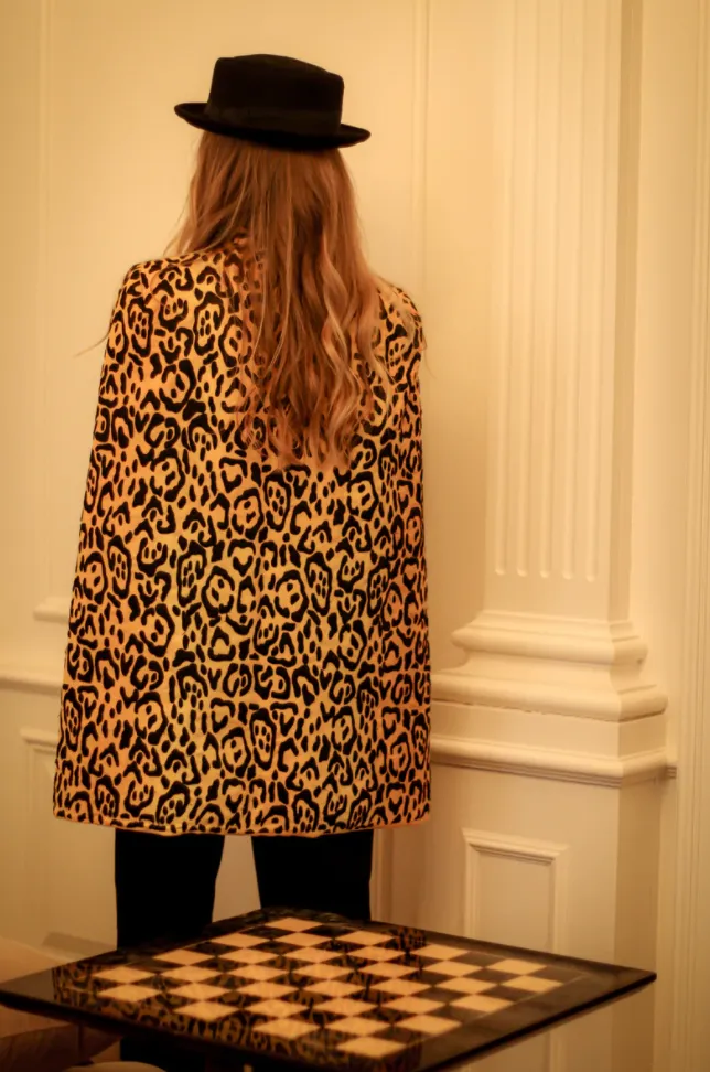 BIANCA LEOPARD-PRINT CAPE