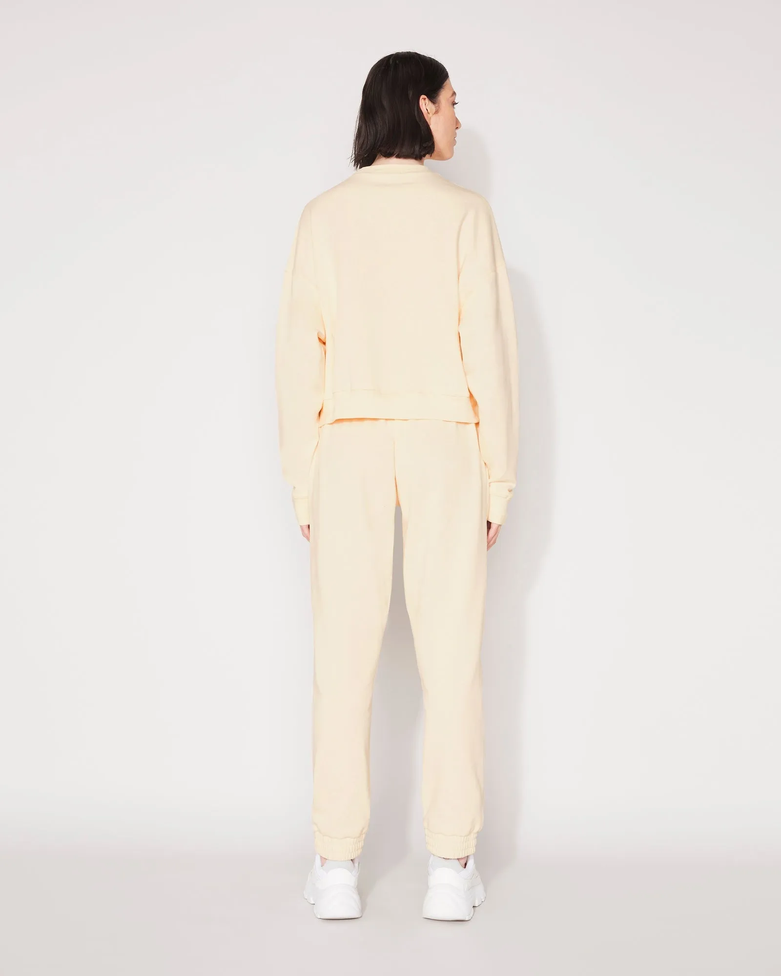 ESSENTIAL CROP SWEATSHIRT - BUTTER CREAM