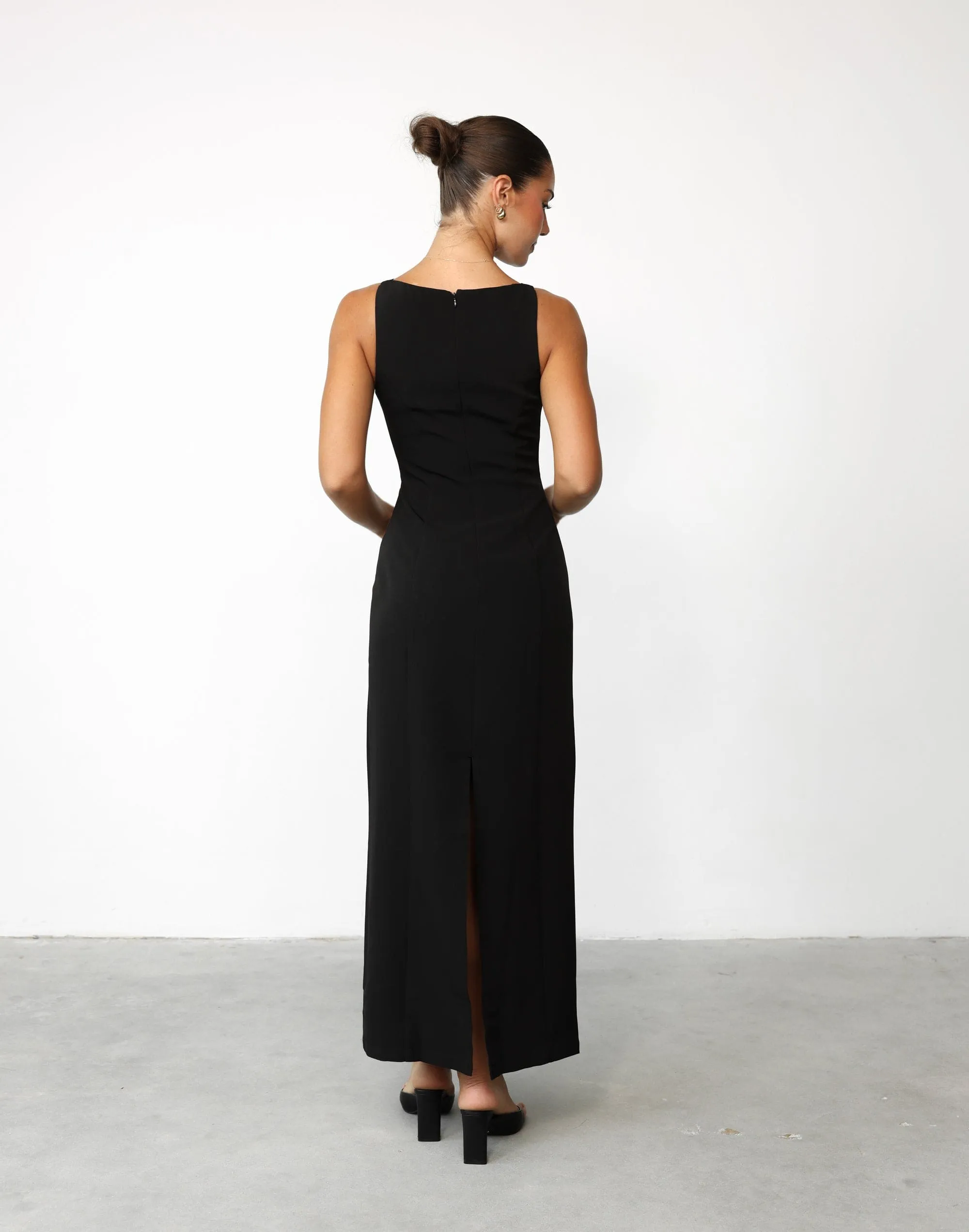 Evelyn Maxi Dress (Black)