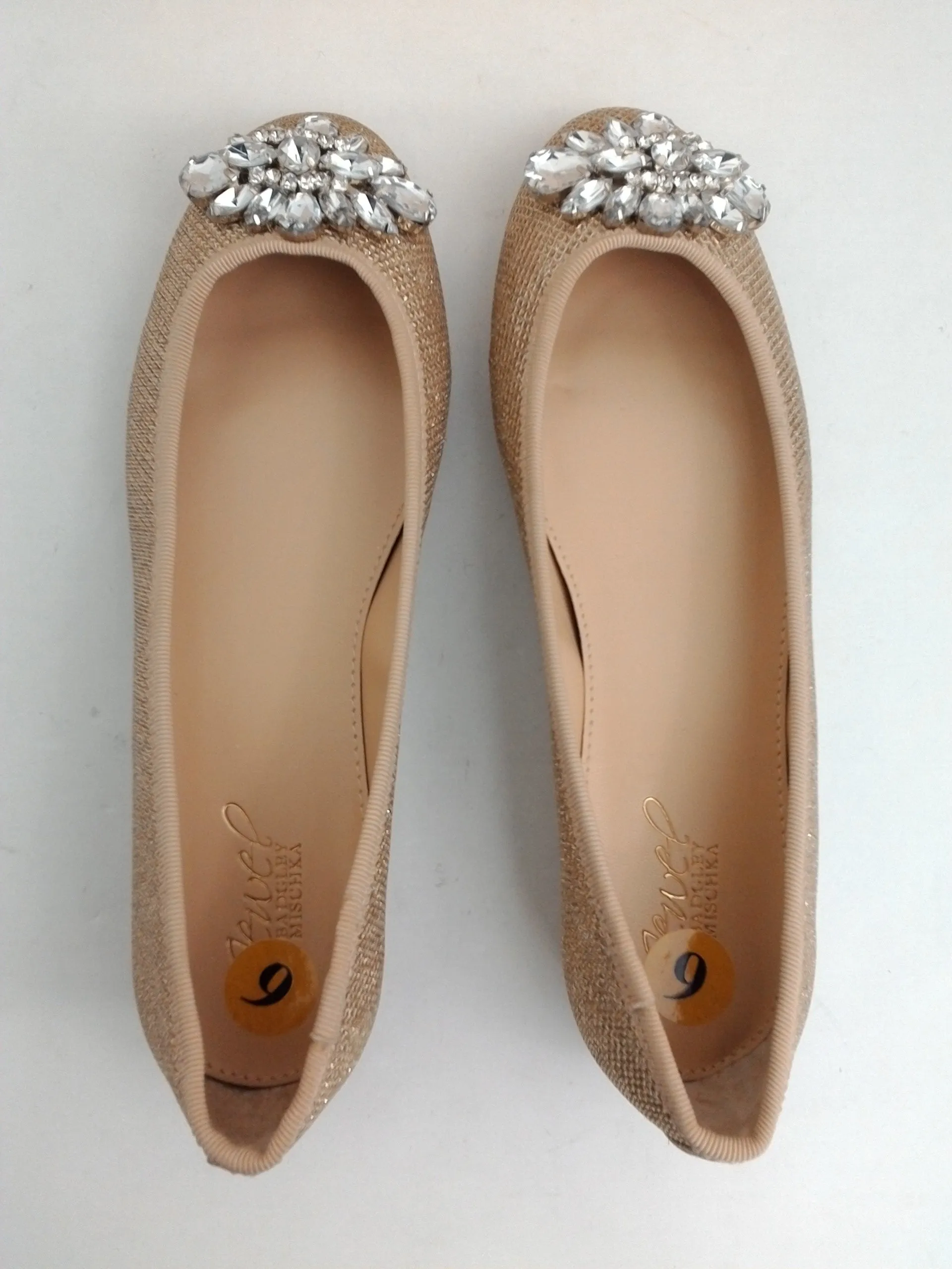 Jewel Badgley Mischka Women's Cabella Gold Flat Size 6