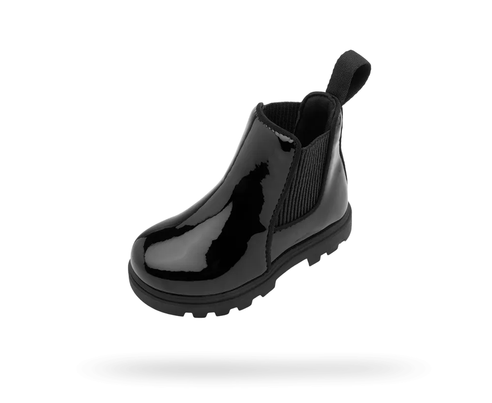 Kids Kensington Treklite Chelsea Boot - Black Glossy Finish