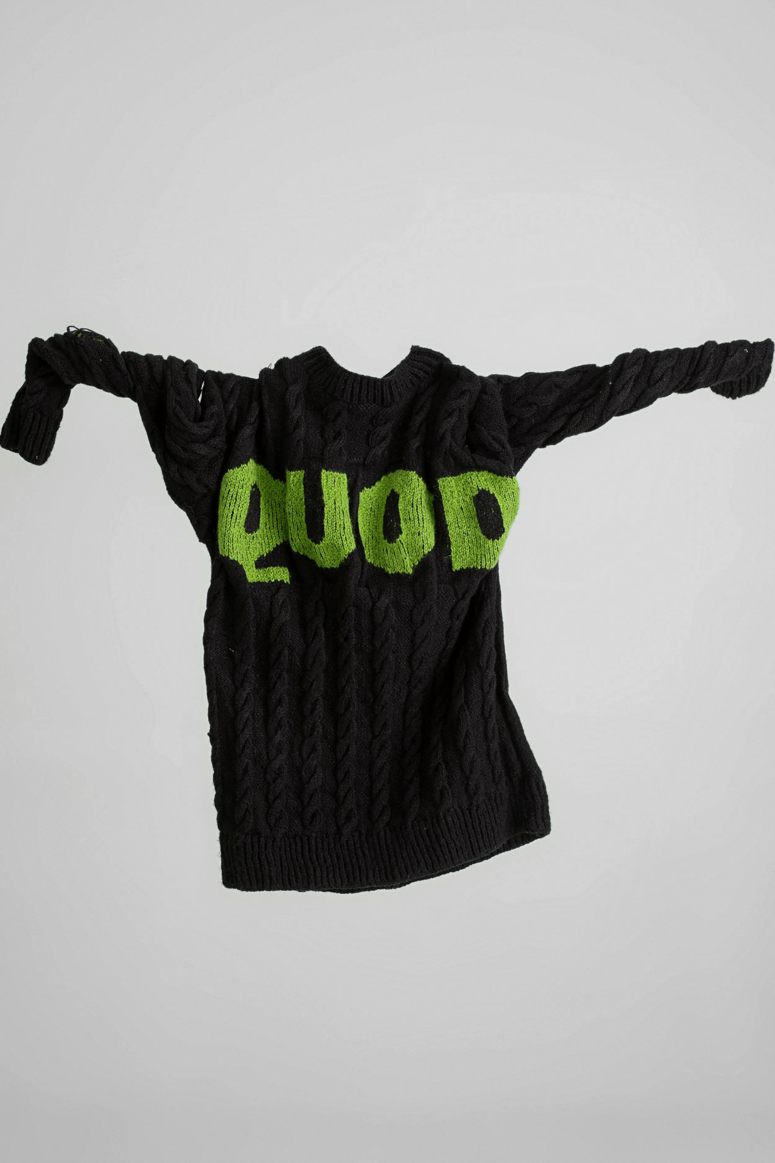 QUOD RIP PULLOVER BLACK