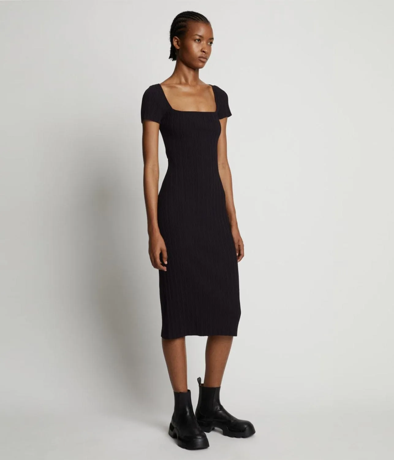 RIB KNIT SHORT SLEEVE DRESS- BLACK