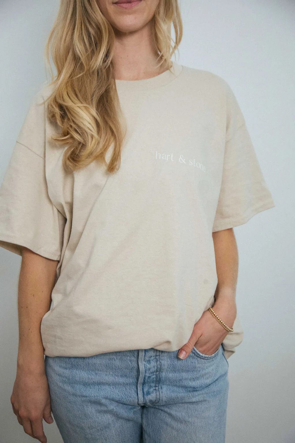 TEE SHIRT | SAND